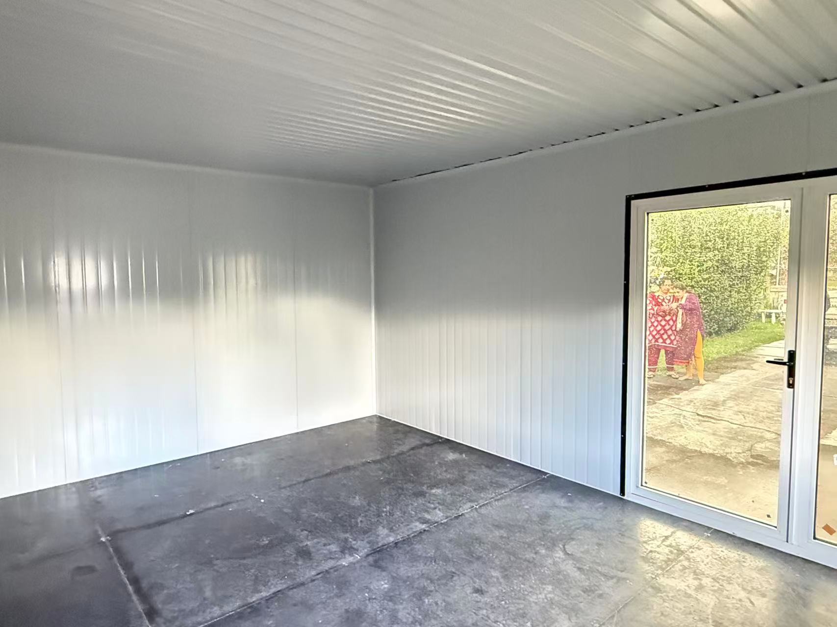 LARGE CABIN 6 x 4 m Classic Cabins XVII