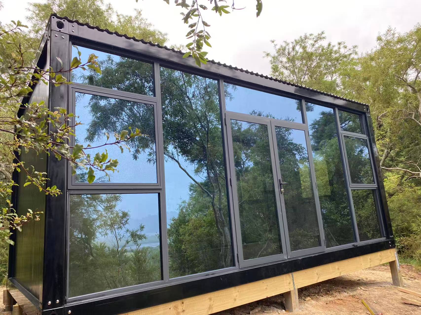 MEDIUM CABIN 6 x 3 m Glass Wall III