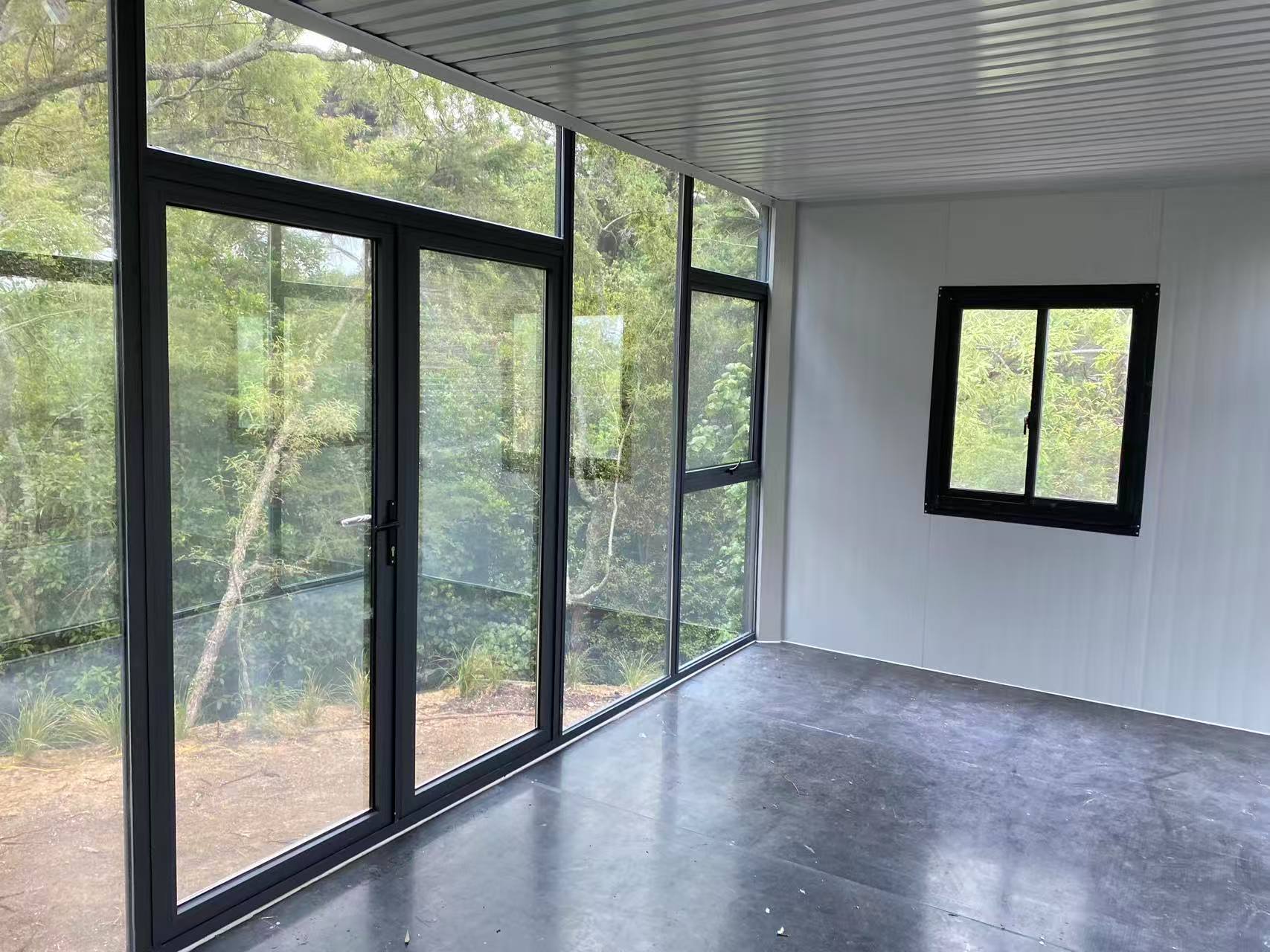 MEDIUM CABIN 6 x 3 m Glass Wall III