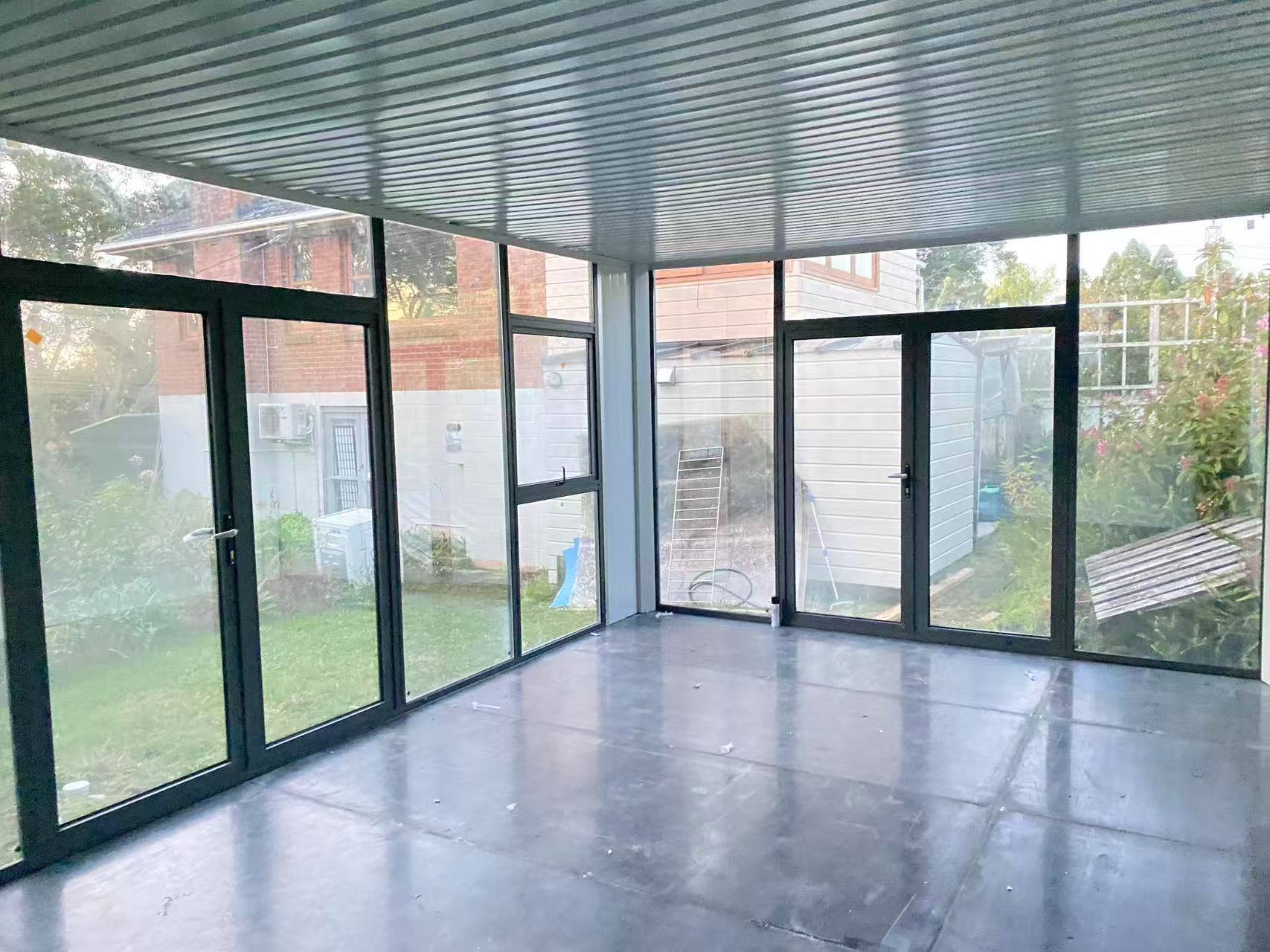 LARGE CABIN  7 x 4 m GW VI
