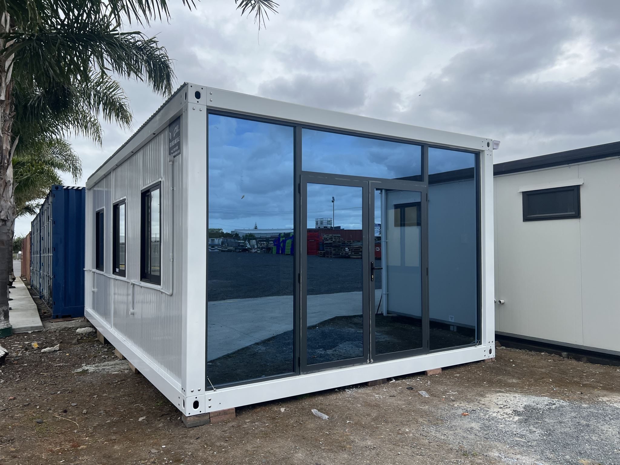 LARGE CABIN  7 x 4 m GW