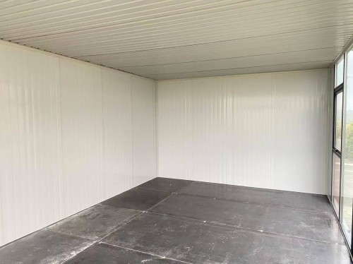 LARGE CABIN  7 x 4 m GW III