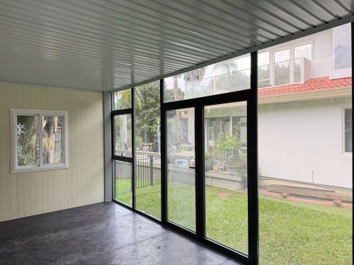 MEDIUM CABIN 6 x 3 m Glass Wall IV