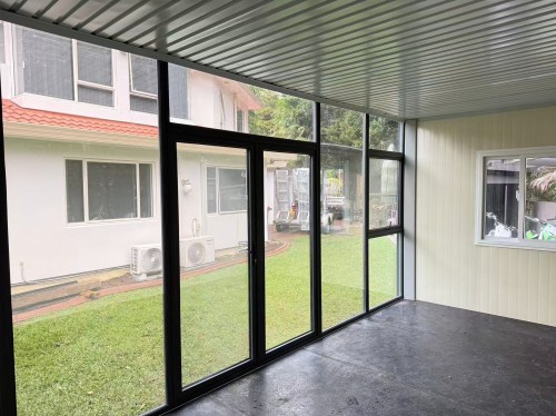 MEDIUM CABIN 6 x 3 m Glass Wall IV